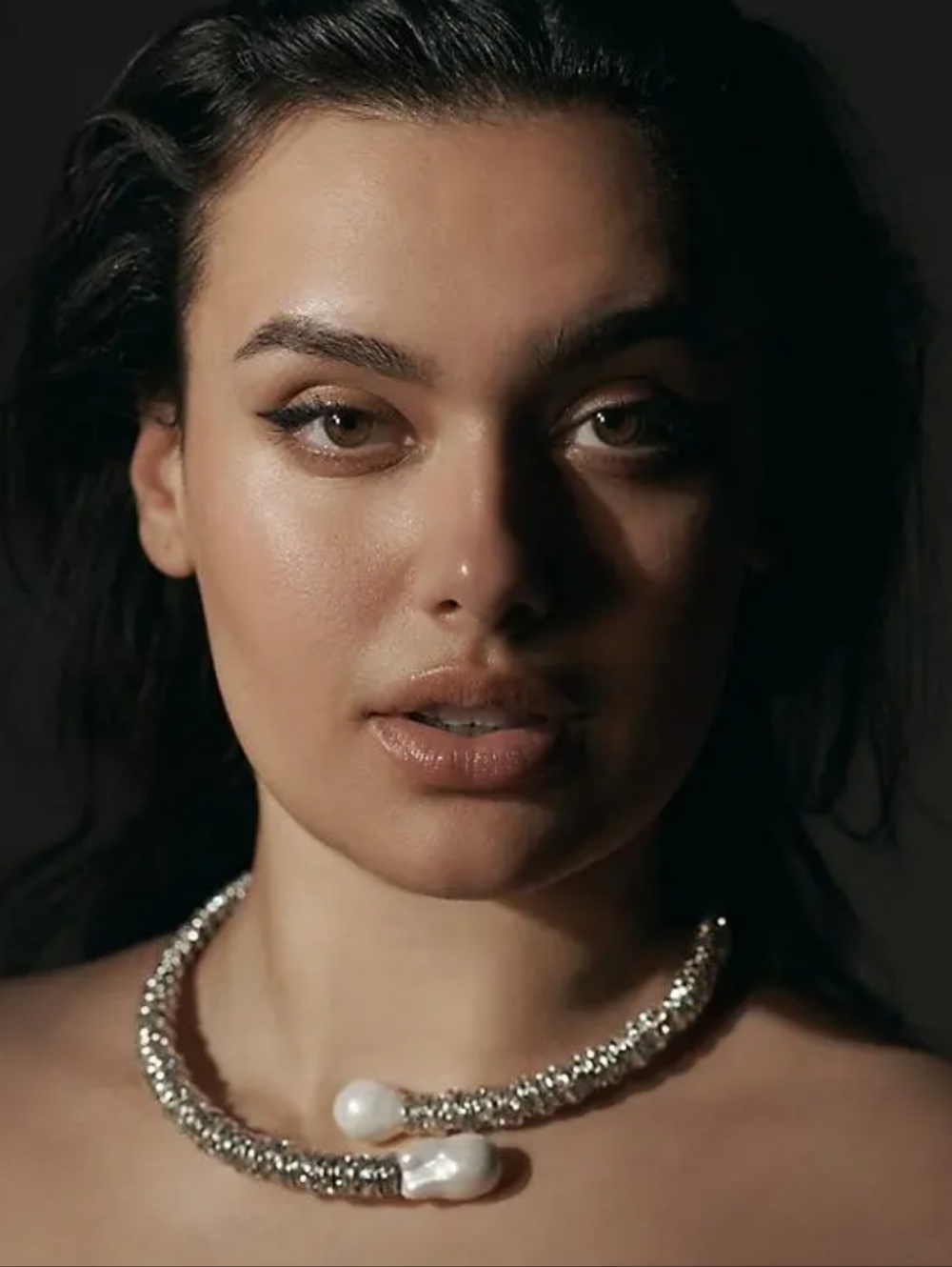 Anthropologie Crystal and Pearl Choker Necklace in Silver and Gold - Picture 2 of 10